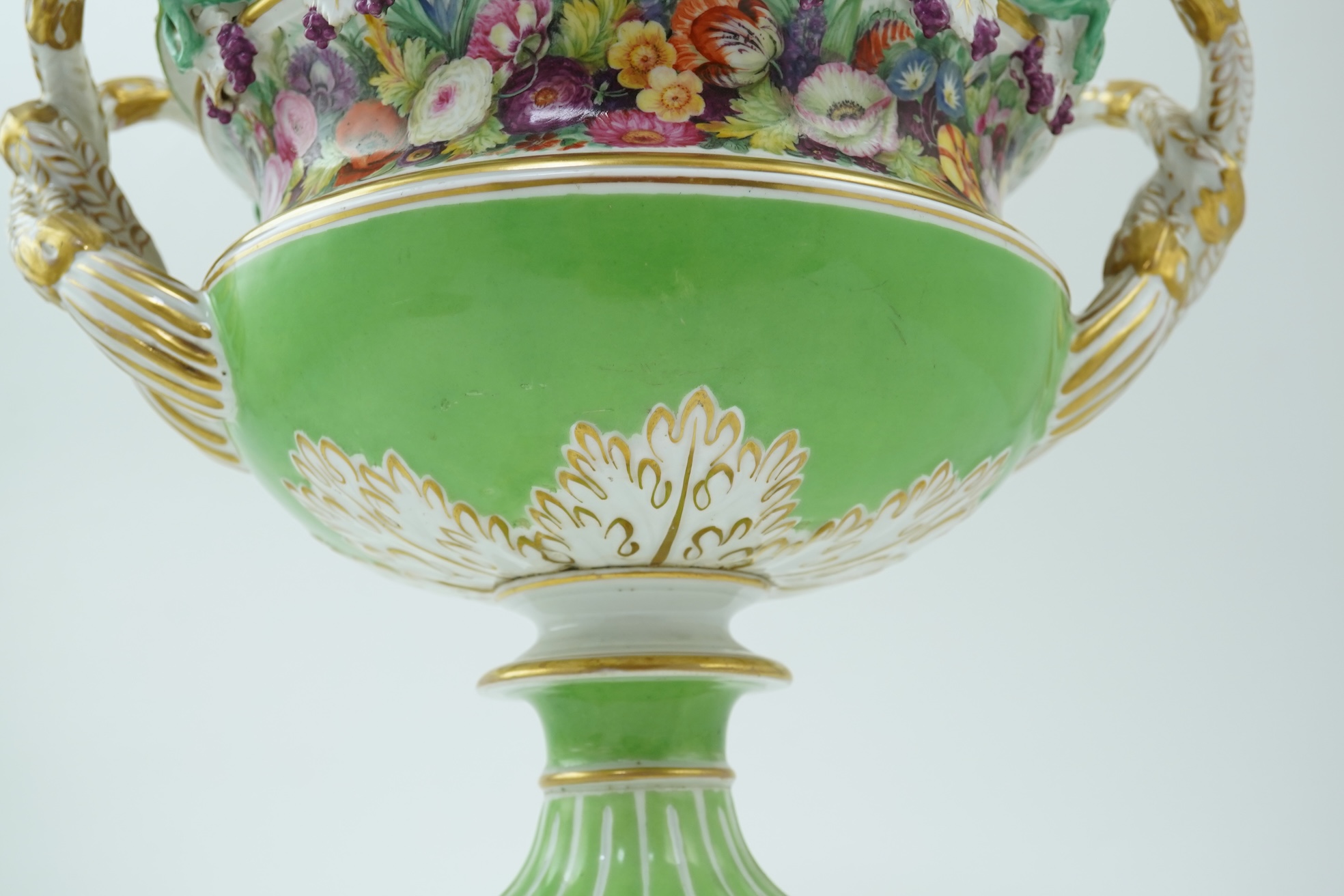 An impressive English porcelain ‘Warwick’ vase, c.1820